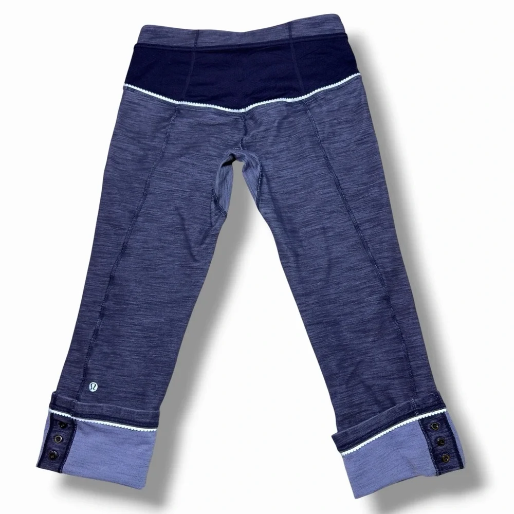 Lululemon 6 Snap Me Up Crop Side Button Indigo Heathered Slub Picot Capri Leggin